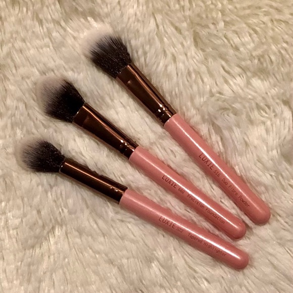 LUXIE 3 PIECE CLASSIC BRUSH—FACE SET!! (THESE ARE NO LONGER AVAILABLE ONLINE)!! - Picture 9 of 12
